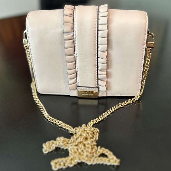 Michael kors jade ruffled leather clutch deals